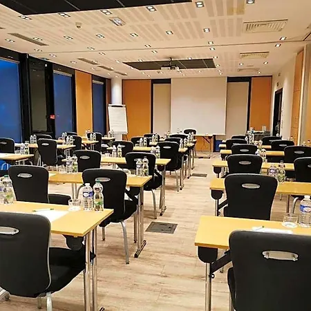 Отель Bordeaux Sud - By Ihg Пессак