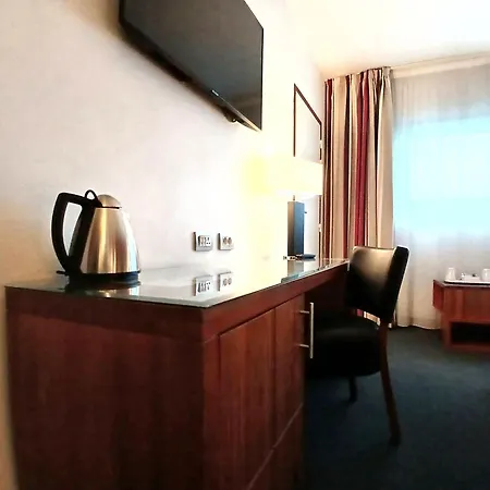 Hotel Bordeaux Sud - By Ihg 4*