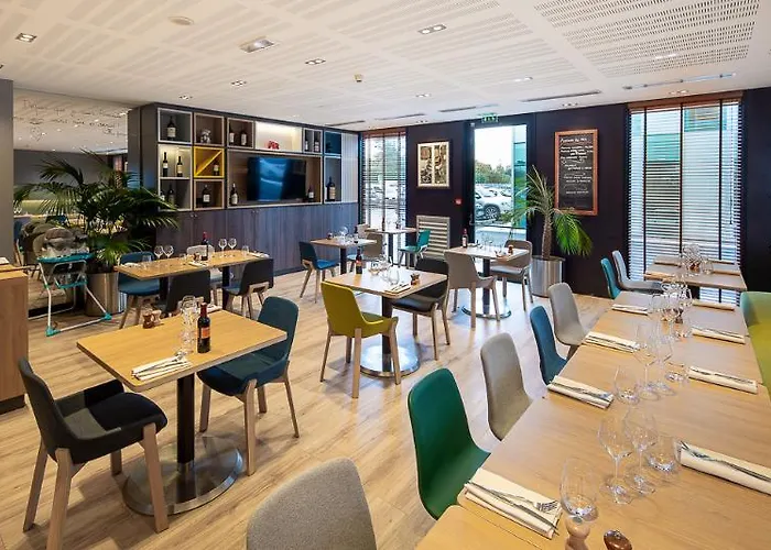 Bordeaux Sud - By Ihg Hotell Pessac